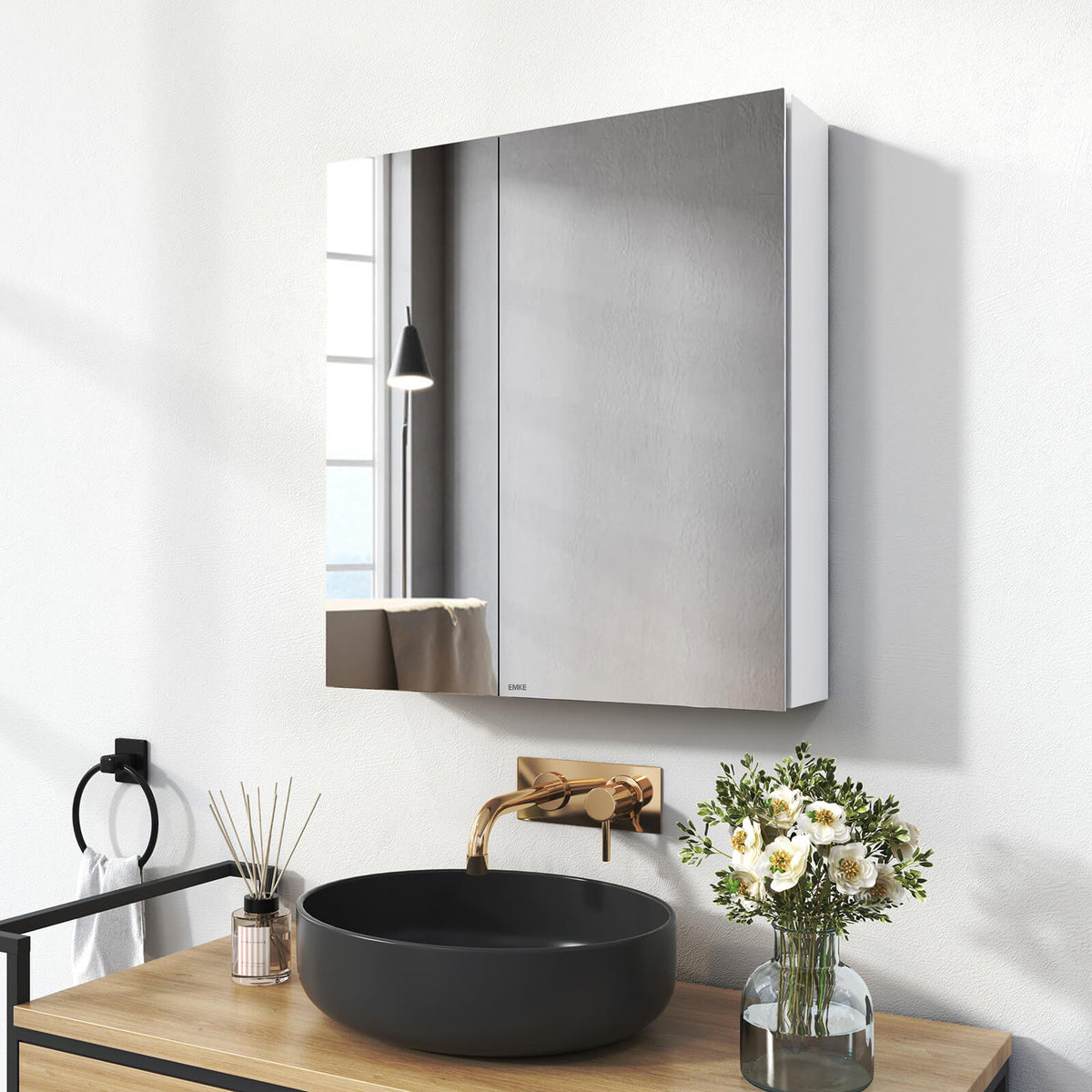 emke mc6 mirror cabinet white